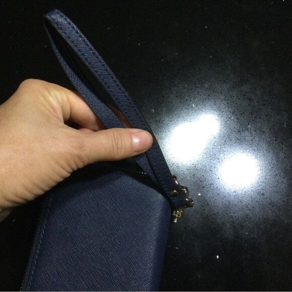 MICHAEL KORS Wristlet  - Picture 6 of 13